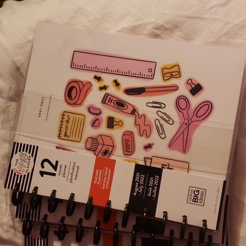 𝅺the happy planner NWT teacher planner 2021-2022